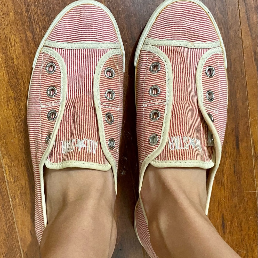 Stripped Slip-On Converse. Size 6.